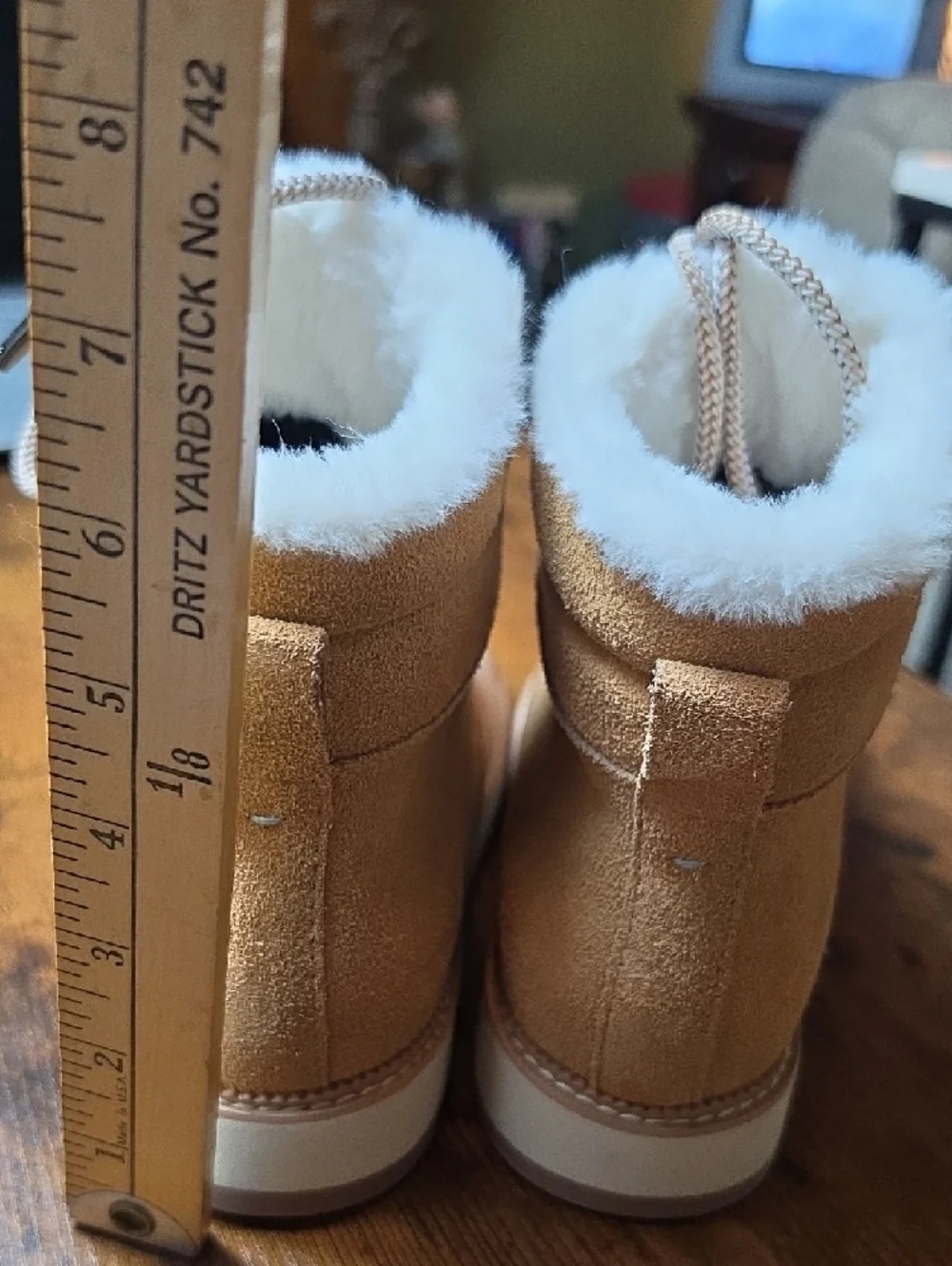 TOMS | Mojave‎ Tan Suede Leather Waterproof Winter Hiker Boots Gorpcore EUC | 9